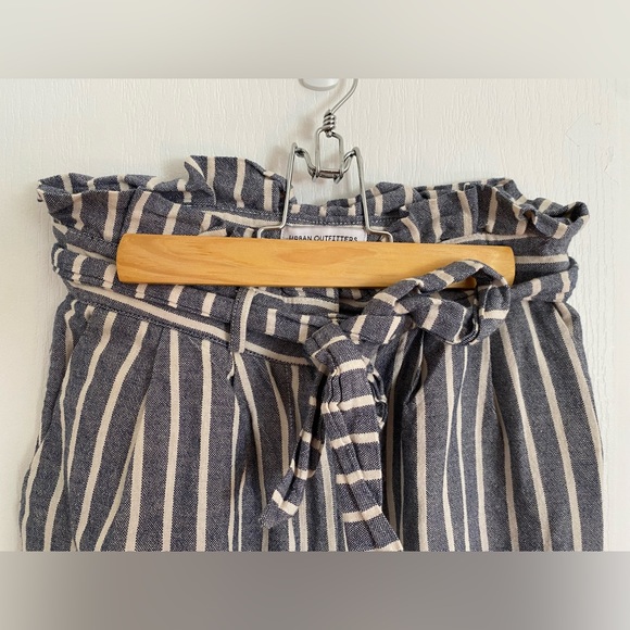 Urban Outfitters striped linen pants, size 2 - Picture 3 of 7